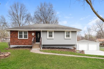 912 NE 113th St Kansas City, MO 64155